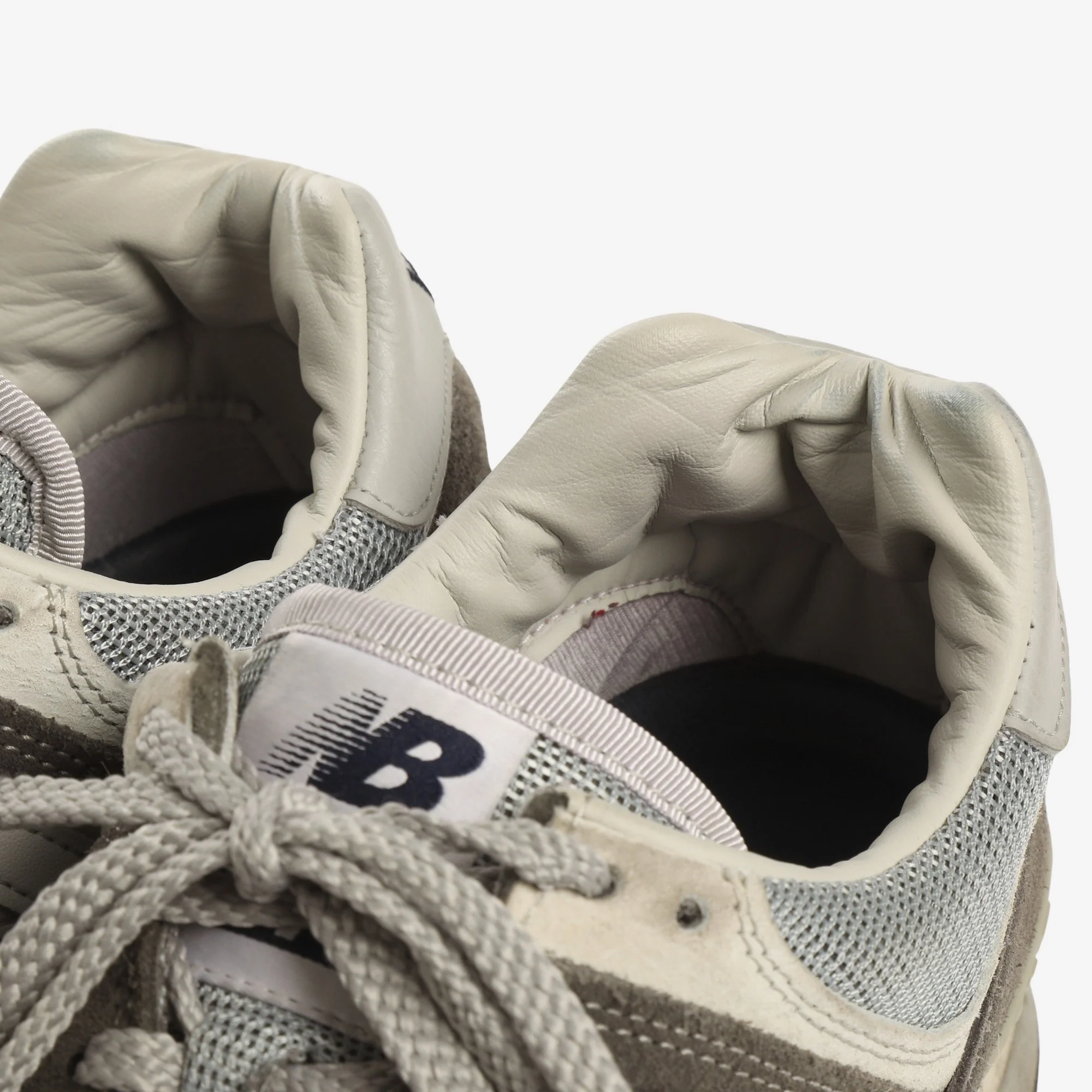 35th Anniversary 576 Sneakers (UK) - Image 6
