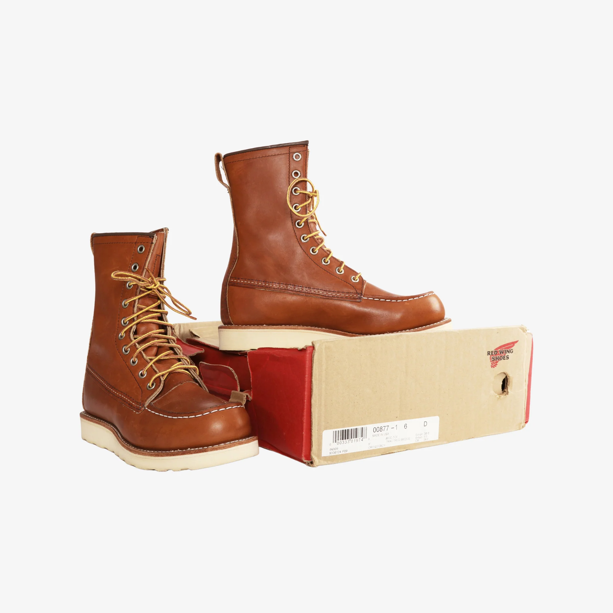 877 Classic Moc Toe Boots - Image 2