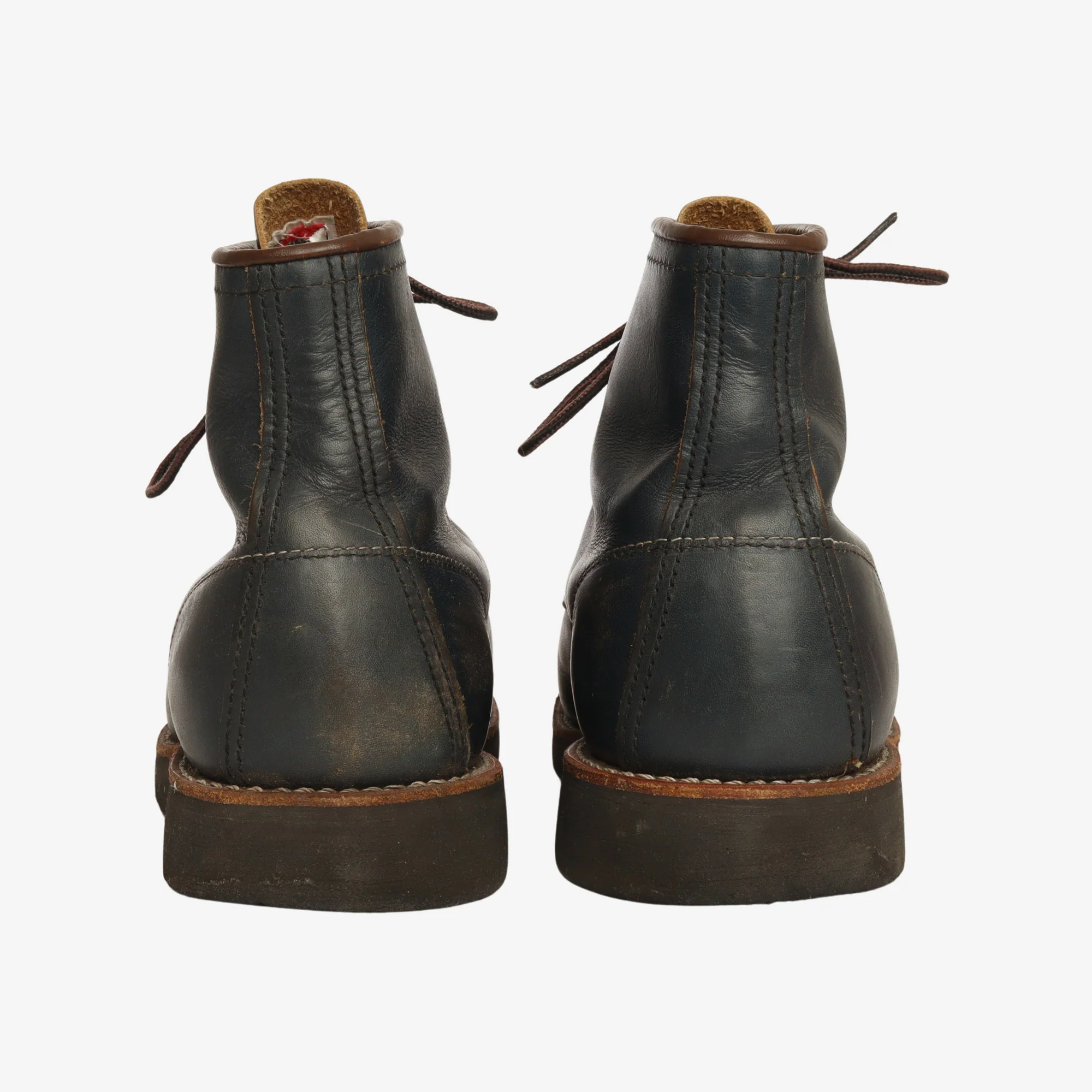 8882 Classic Moc Toe Boots - Image 3