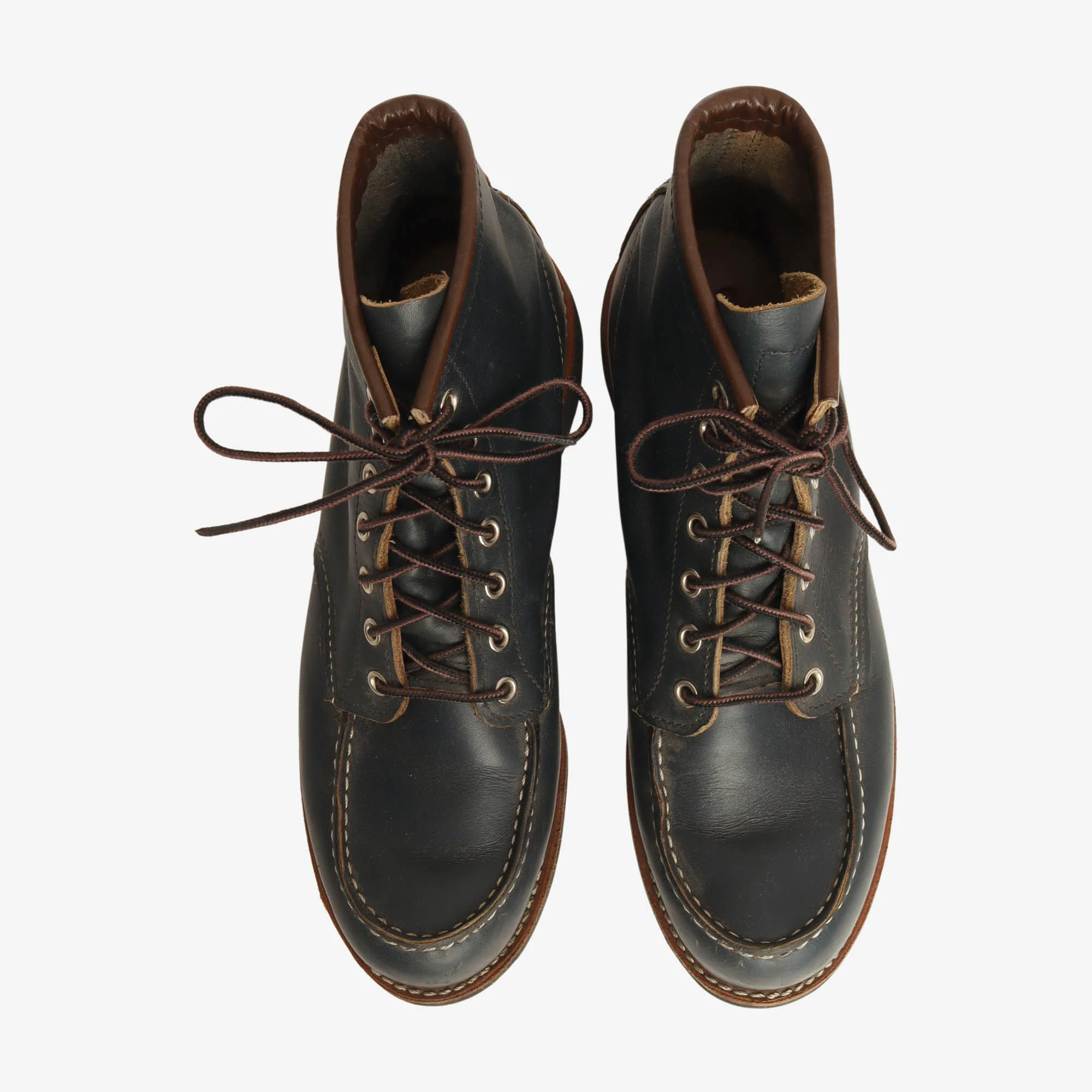 8882 Classic Moc Toe Boots - Image 5