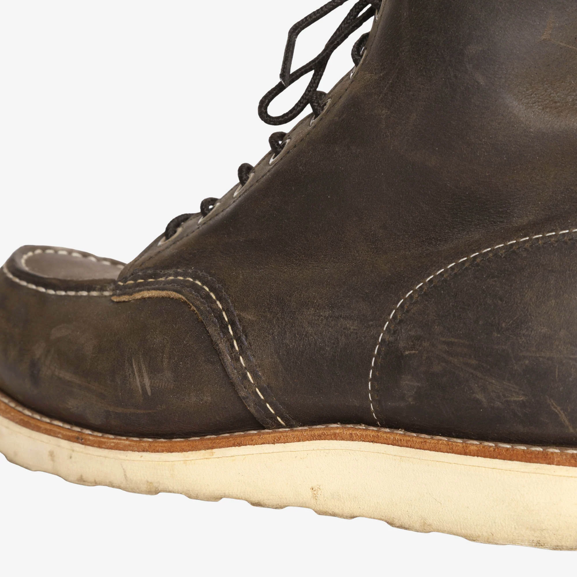8990 Classic Moc Toe Boots - Image 7