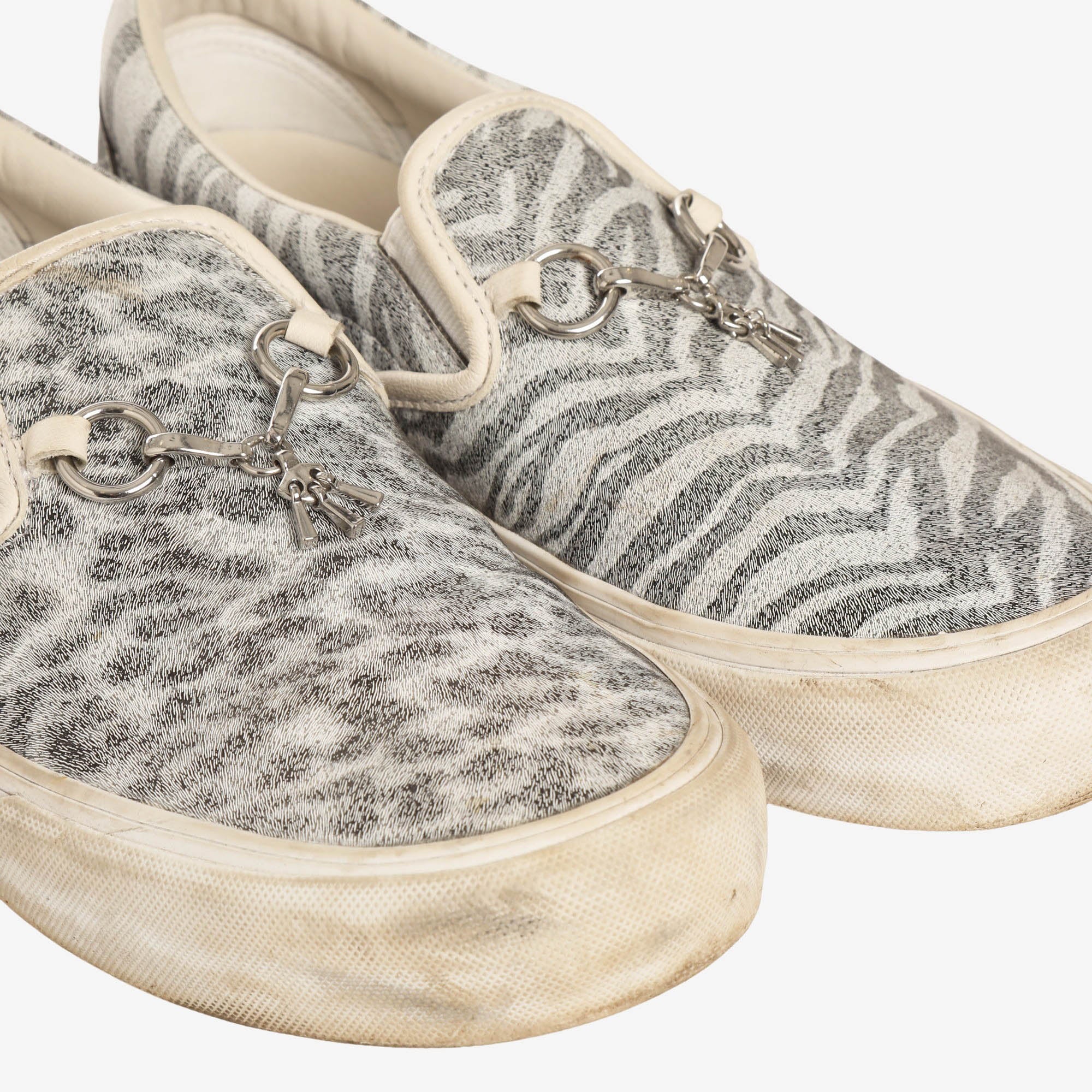 Classic Slip-On V (Needles) - Image 6
