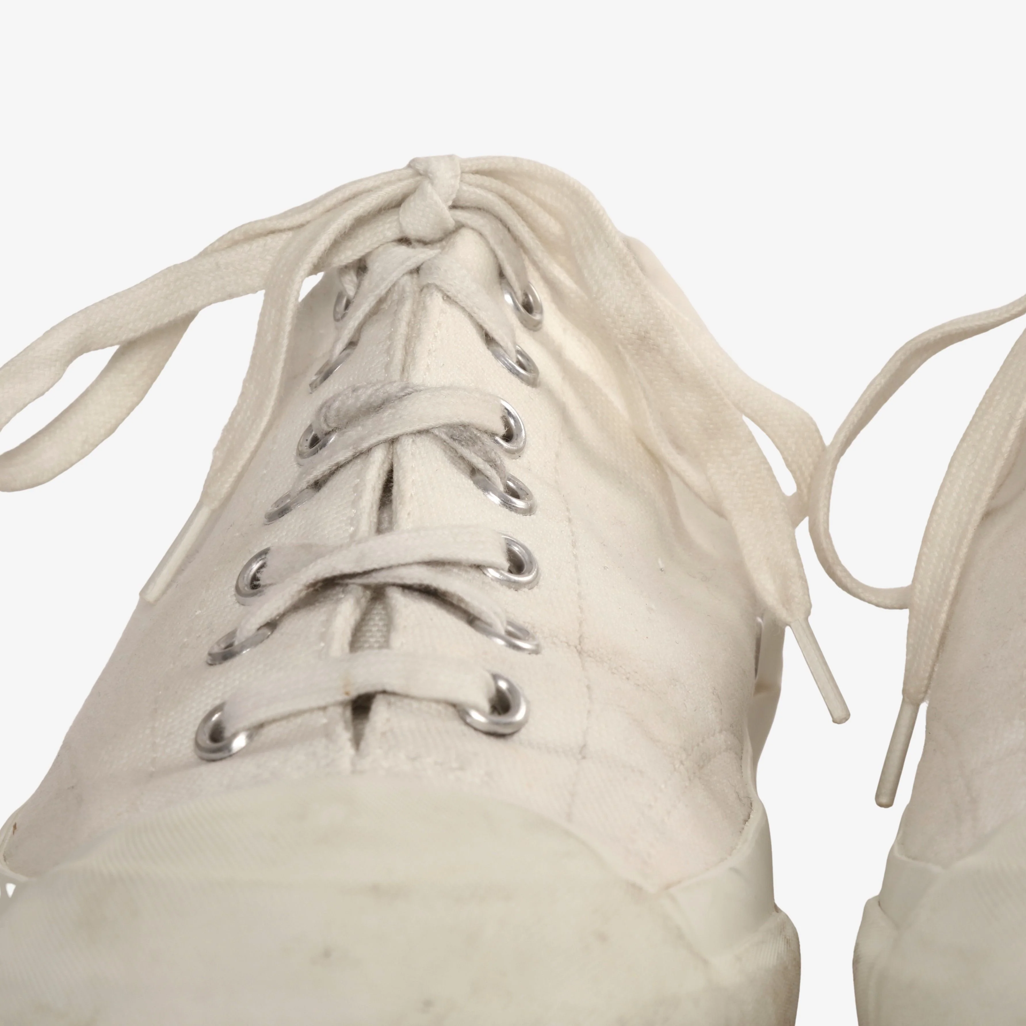 Gym Classic Canvas Sneakers - Image 6
