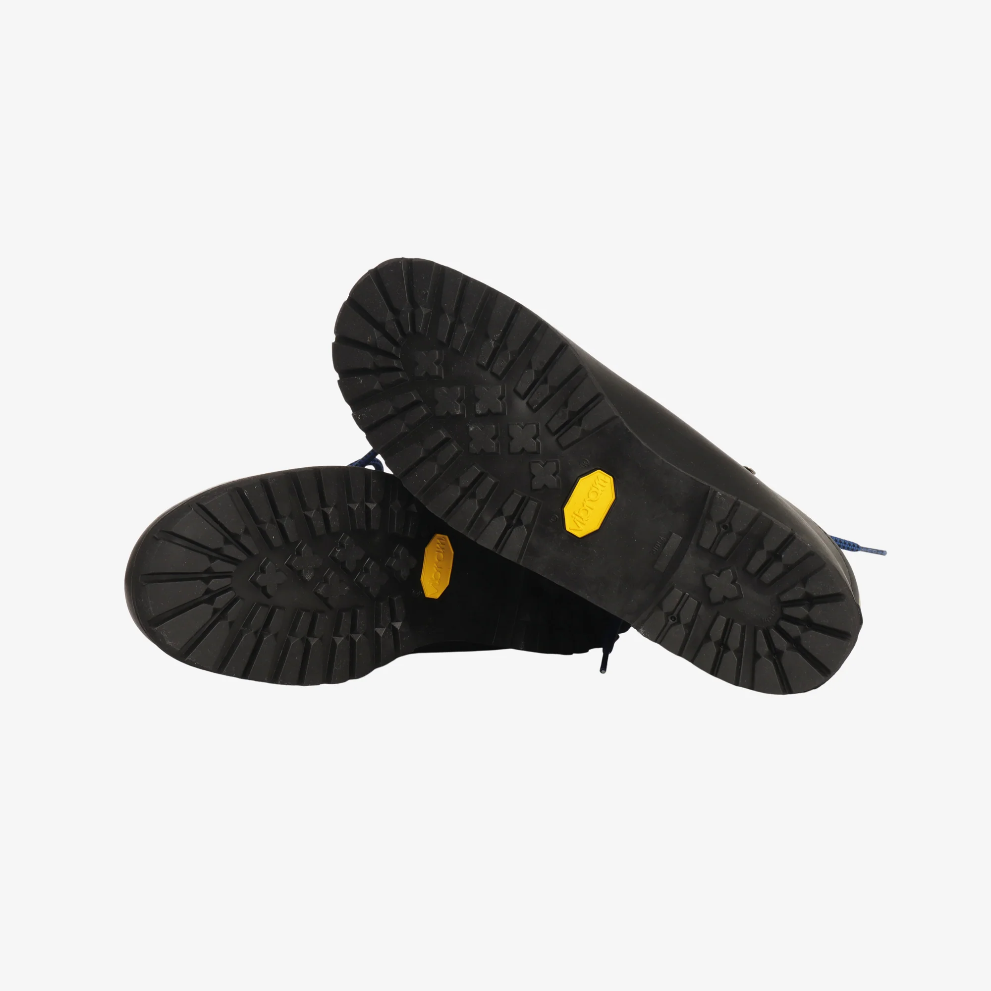 Wilderness Leather Mountaineering Boots - Image 4